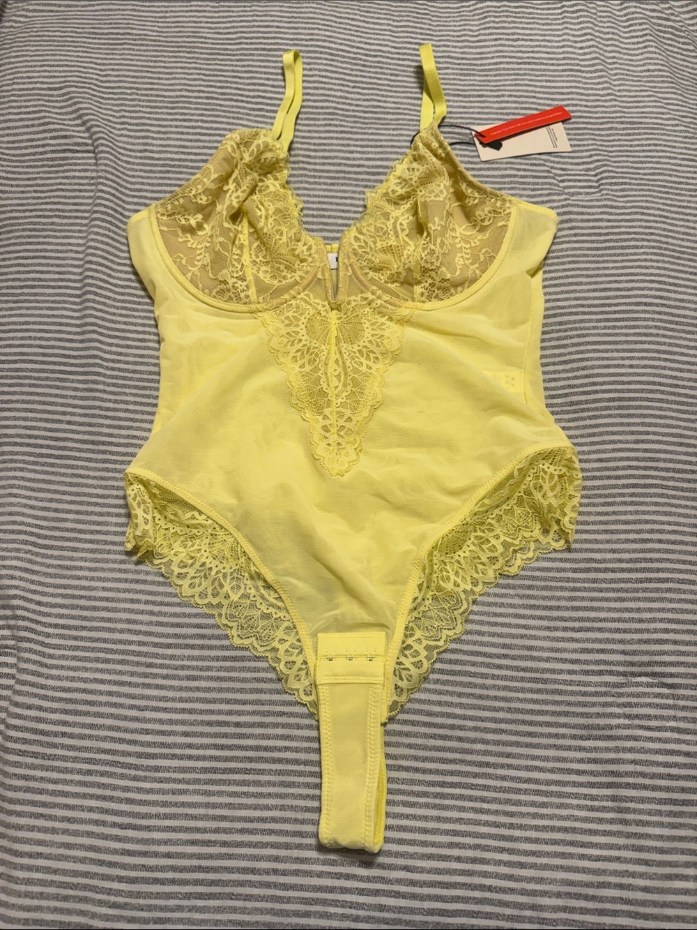 Popilush Yellow Lace-Trim Bodysuit Shapewear with Lace